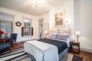 1 chambre, bureau, fer et planche à repasser, Wi-Fi gratuit