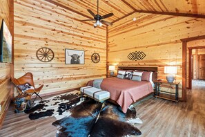 16 bedrooms, desk, iron/ironing board, travel cot - 2 Giant Luxury Cabins Sleeps 40 2 HotTubs 2 Pools (Sevierville)