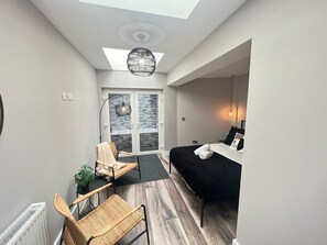1 quarto, ferros/tábuas de passar roupa, Wi-Fi, roupa de cama