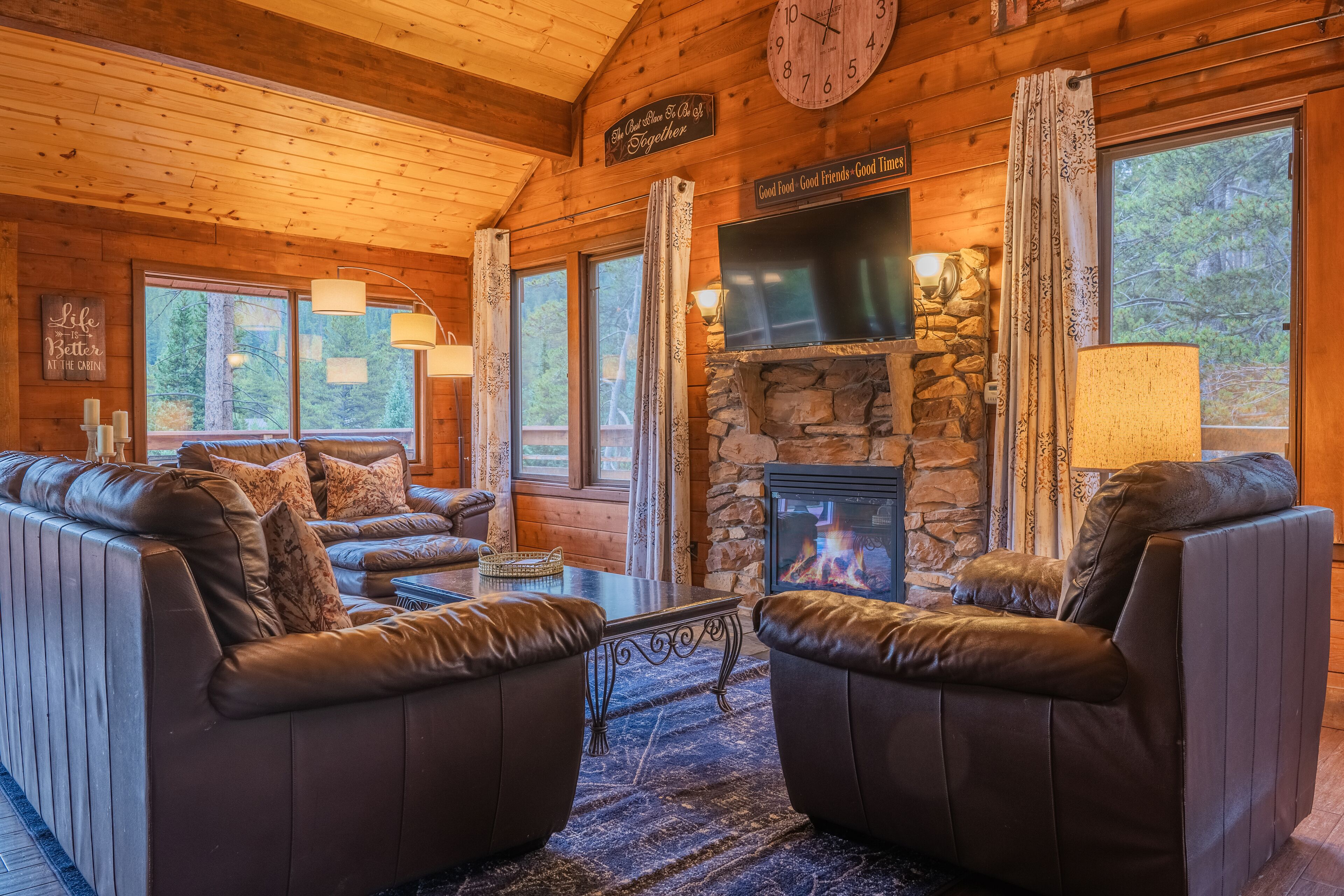 Riverside Cabin Close to Hiking, Skiing, & More
