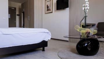 Una scrivania, postazione laptop, Wi-Fi gratuito