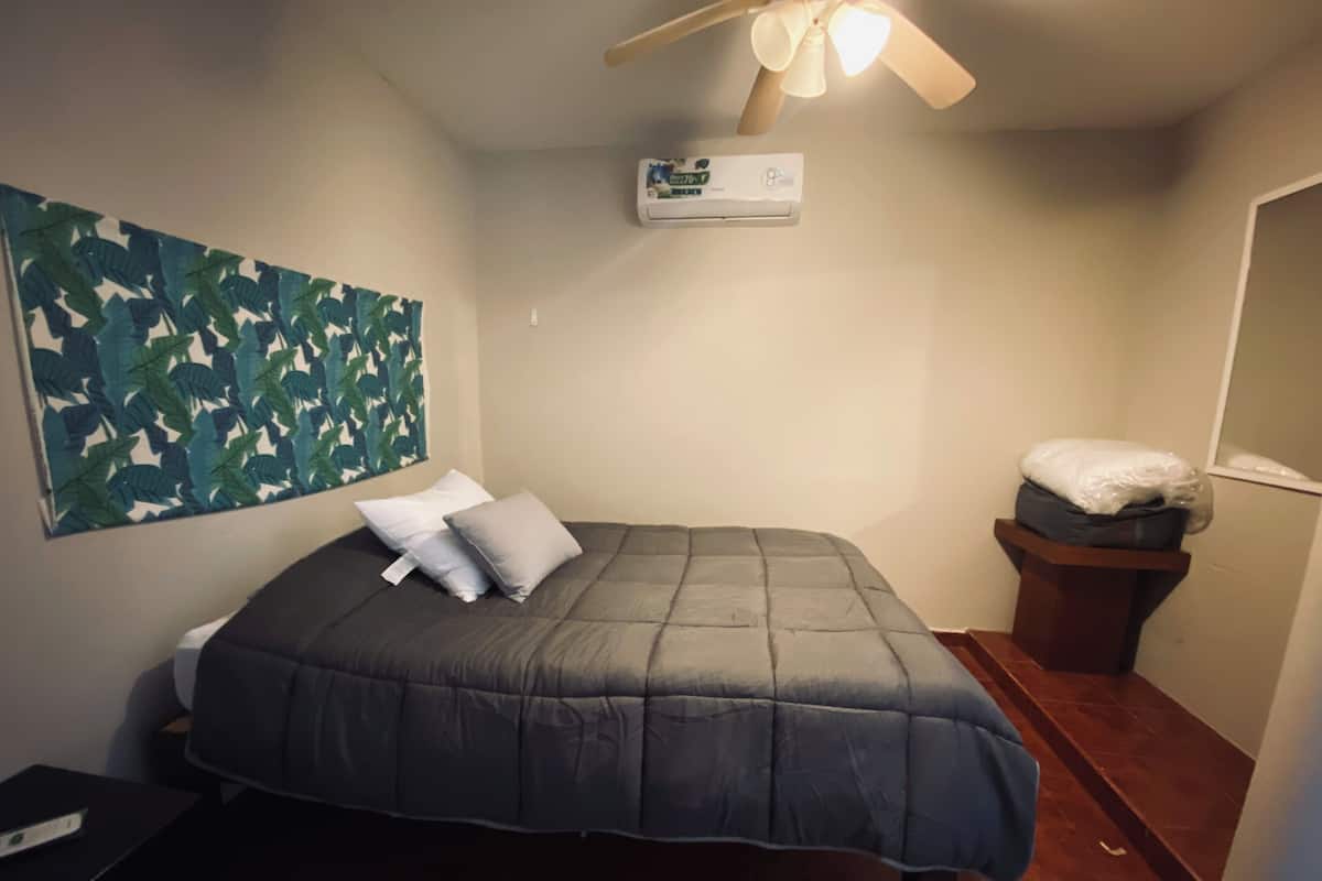 Departamento básico | 1 habitación, wifi gratis y ropa de cama