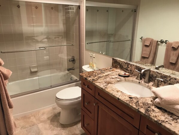 Handtücher, Toilettenpapier