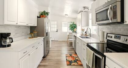 Family-friendly home - A block to Hyrum Lake!