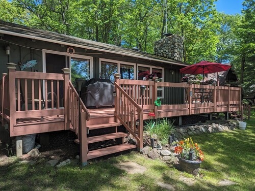 Lake Kawaguesaga! Private Dock! Bikes, Canoe+Kayak Included! June Dates Open!