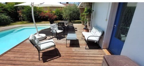 Maison Calme Avec Piscine de 150 m2 à Proximité du Centre