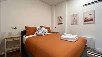 1 camera, ferro/asse da stiro, Wi-Fi, lenzuola