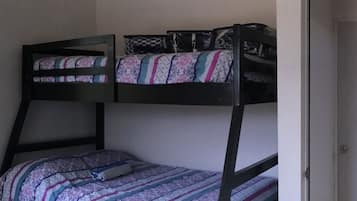 2 bedrooms, WiFi, bed sheets