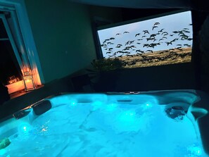 Tina de hidromasaje al aire libre