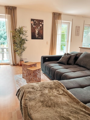Smart TV, fireplace - Panorama retreat; incl. private whirlpool (Bad Kötzting)