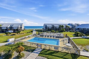 Pool - Ocean Mile H-2 - Beach Front, Pet Friendly, Community Pool! (St. George Island)