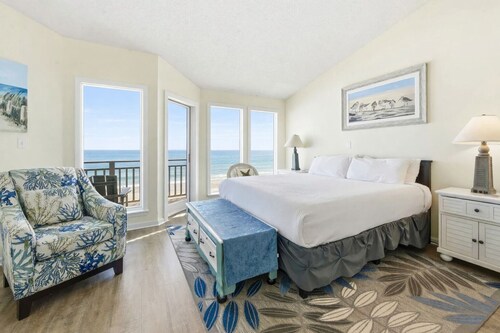 Ocean Mile H-2 - Beach Front, Pet Friendly, Community Pool!