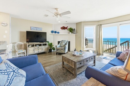 Ocean Mile H-2 - Beach Front, Pet Friendly, Community Pool!