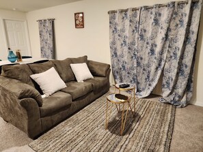 Smart TV - Superb Location, Convenient Stay & Free Parking
Marion Oaks Ocala Florida (Ocala)