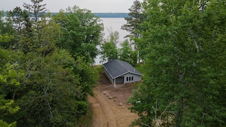 Exterior. Webb Lake, Hackensack, Northern MN - 3 Bedroom, Sleeps 6 - Cabin #6 Blue Water