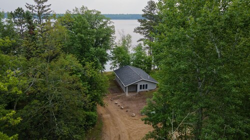 Webb Lake, Hackensack, Northern MN - 3 Bedroom, Sleeps 6 - Cabin #6 Blue Water