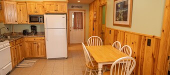 Webb Lake, Hackensack, Northern MN - 3 Bedroom, Sleeps 6 - Cabin #6 Blue Water