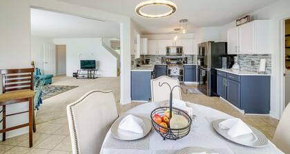 Camby Home w/ 3 Living Areas & Community Pool!