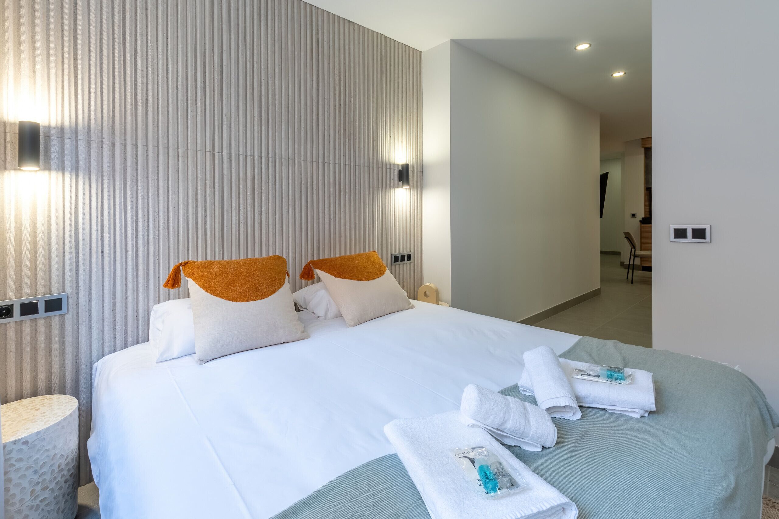 Een strijkplank/strijkijzer, gratis wifi