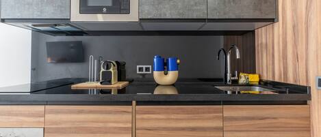 Køleskab, mikrobølgeovn, ovn, opvaskemaskine