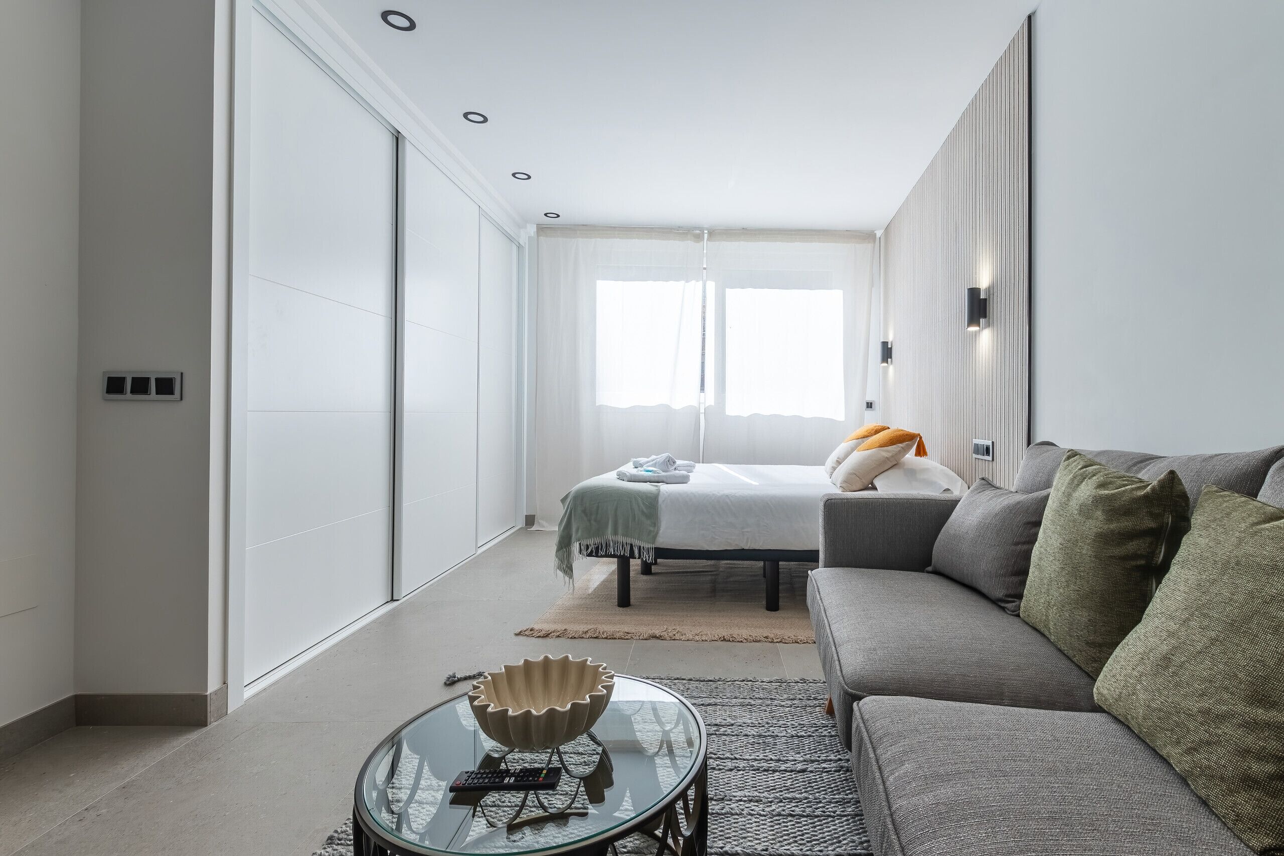 Iron/ironing board, free WiFi