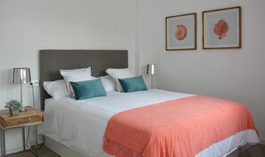 2 slaapkamers, een strijkplank/strijkijzer, gratis wifi