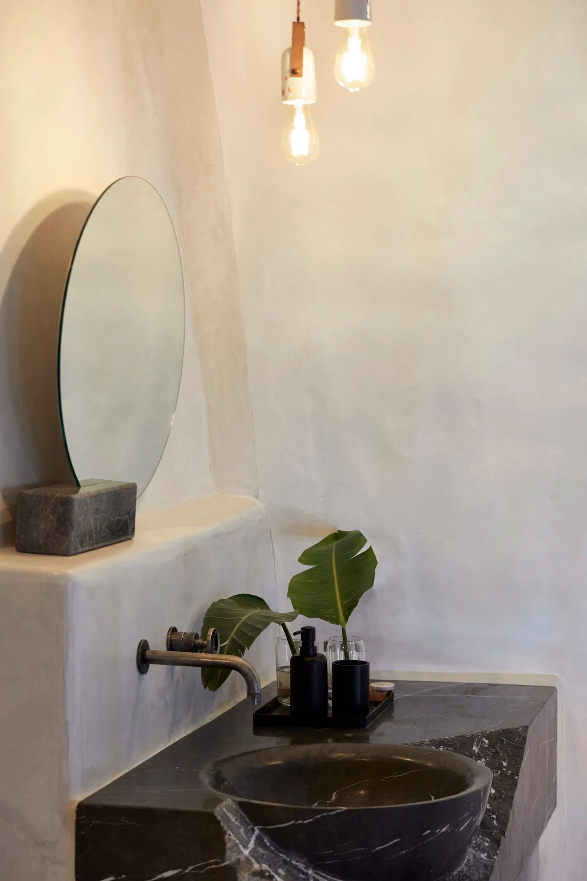 Toalhas de banho, sabonete, shampoo 