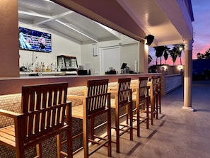 Poolside bar