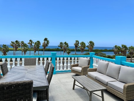 Presidential Penthouse | Private kitchen | Mini-fridge, microwave, stovetop, toaster