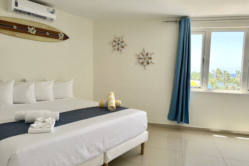 Premium bedding, memory foam beds, in-room safe, individually decorated
