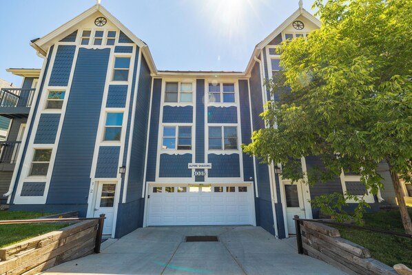 Exterior - 3 Bdrm Old Town Condo - 4 minute walk to Main Street - Sauna and Hot Tub (Park City)