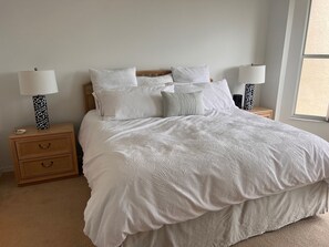 3 chambres, fer et planche à repasser, Wi-Fi, draps fournis