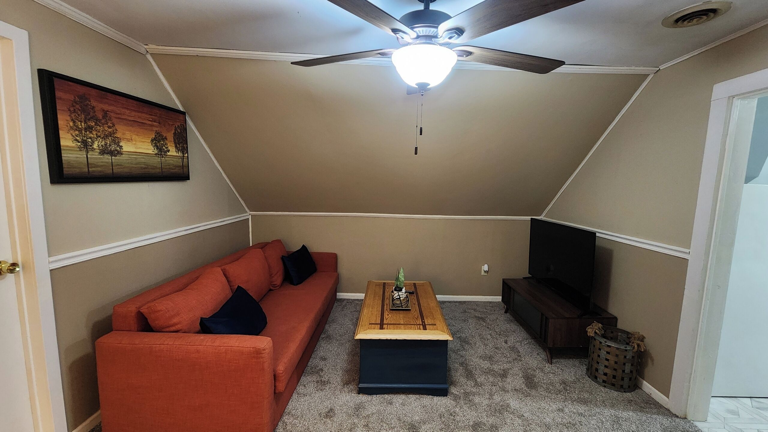 Affordable 2 Bed Appartment close to the Square: Comfort in the Heart of Huntley