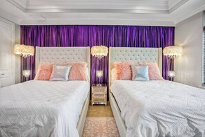 4 habitaciones, tabla de planchar con plancha, wifi y ropa de cama 