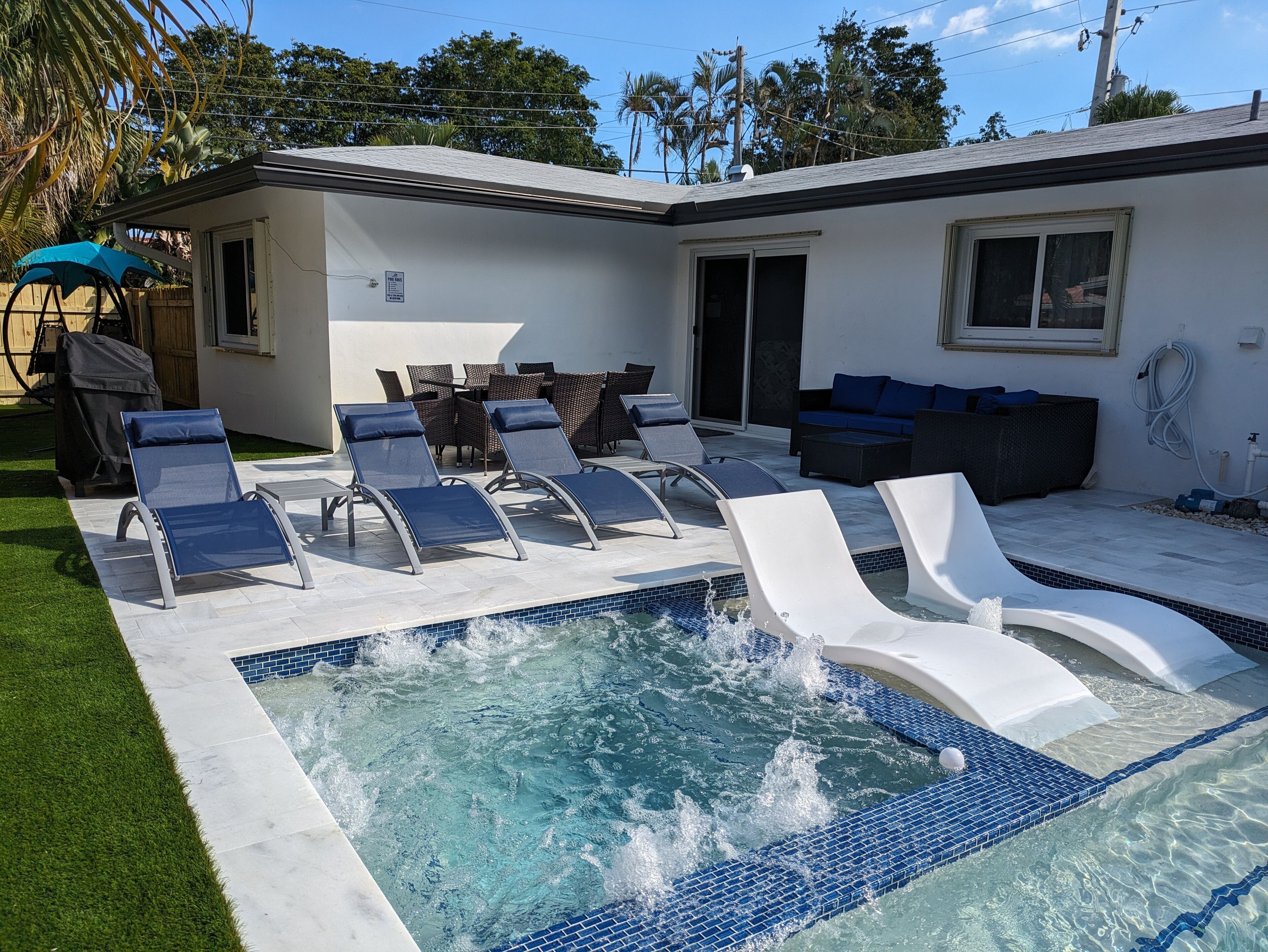 Piscine extérieure, piscine chauffée