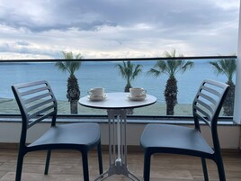 Habitación estándar | Caja fuerte, escritorio, espacio para trabajar con un portátil