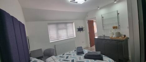 4 Schlafzimmer, Schreibtisch, Bügeleisen/Bügelbrett, kostenloses WLAN