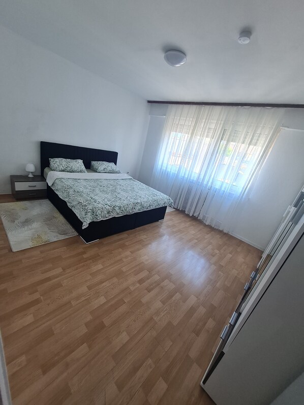 3 chambres, Wi-Fi, draps fournis