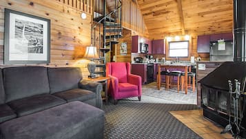 Loft, 1 Bedroom | Living area | Flat-screen TV, DVD player