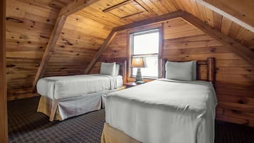 Loft, 1 Bedroom | 2 bedrooms, in-room safe, laptop workspace, iron/ironing board