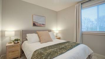 3 bedrooms, in-room safe, desk, iron/ironing board