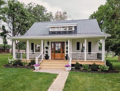 The Olde White House