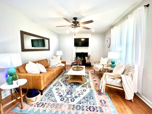 Smart TV, DVD player