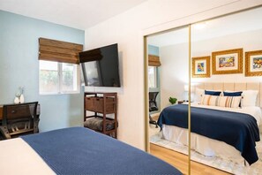 3 bedrooms, desk, iron/ironing board, travel crib