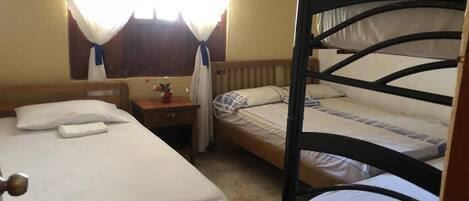 4 bedrooms, WiFi, bed sheets