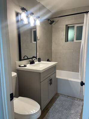 Hair dryer, towels, soap, shampoo - Single Family Home in quiet neighborhood, 2BR 1.5BA (Chandler)