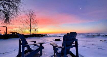 Sauna, stunning views of Lake Erie, lakefront retreat
