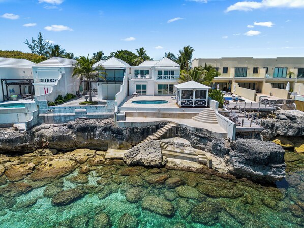 المنشأة من الخارج