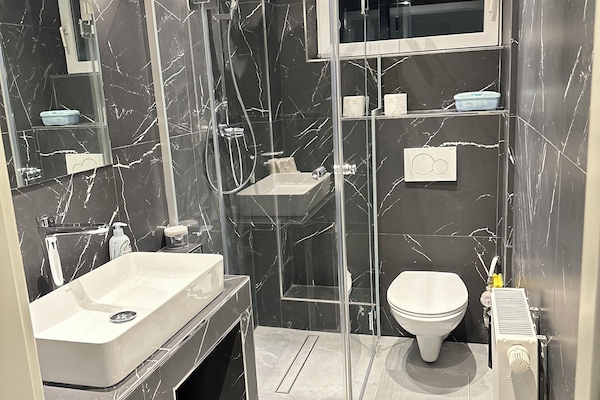 Bad mit begehbare Dusche