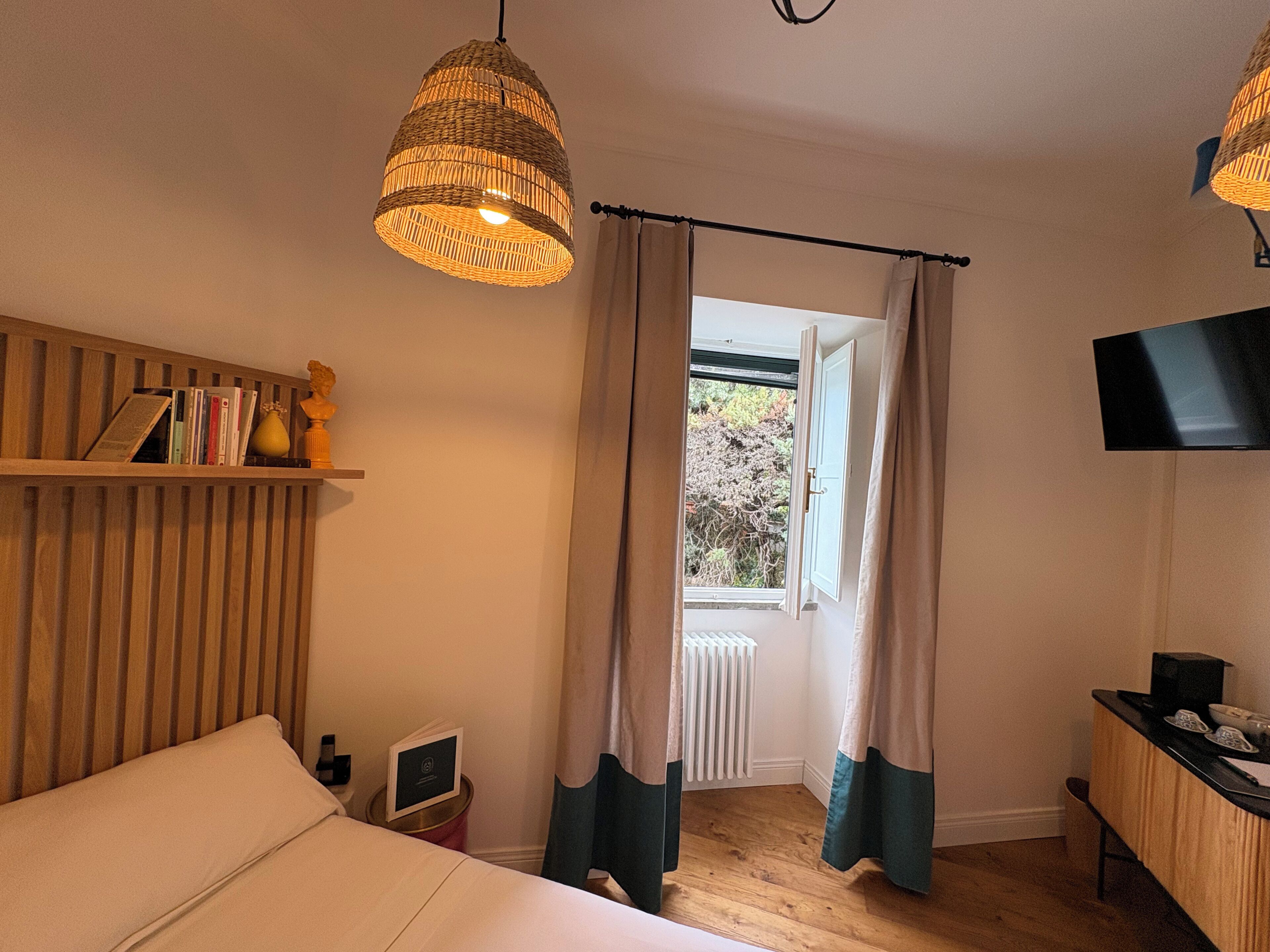 Classic Double Room Single Use | 1 bedroom, minibar, in-room safe, individually furnished
